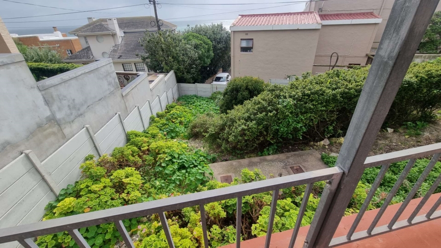 5 Bedroom Property for Sale in Yzerfontein Western Cape